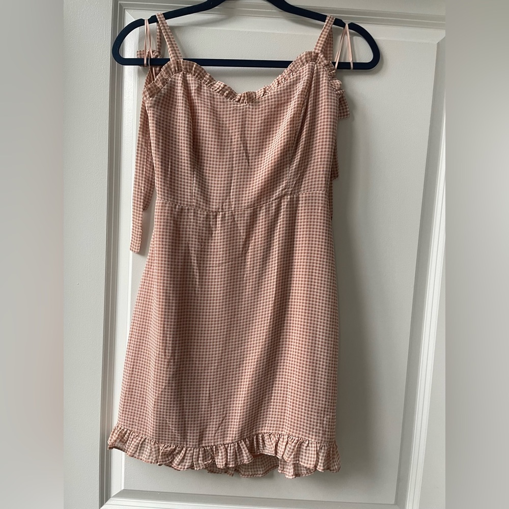 Le Lis Shoulder Tie Mini Dress with Ruffle Detail Mauve Size S NWT